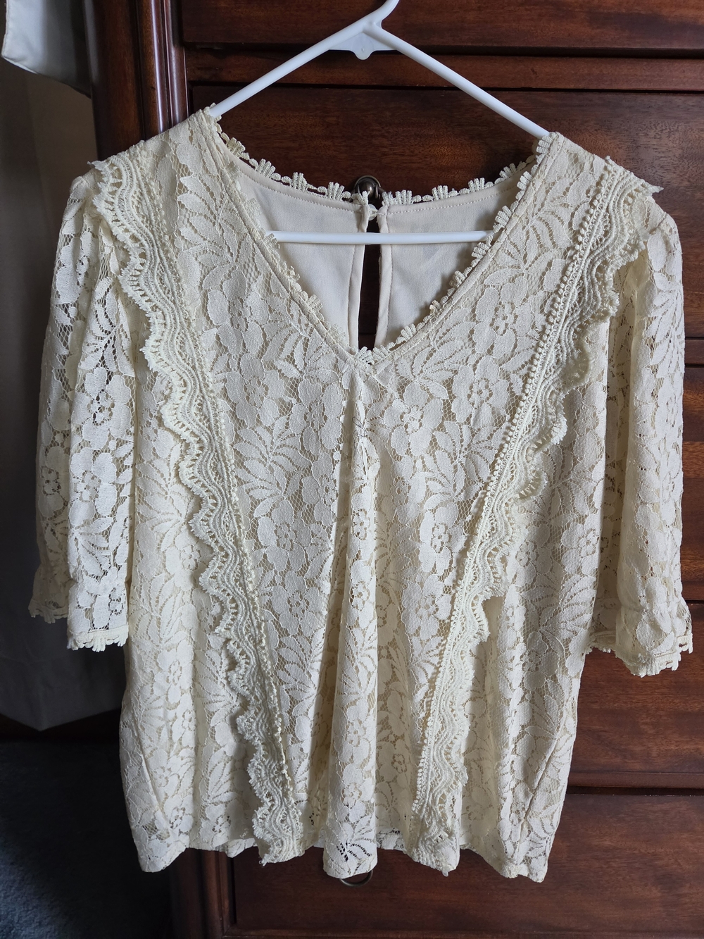 Cream Lace V‑Neck Blouse with Scalloped Trim